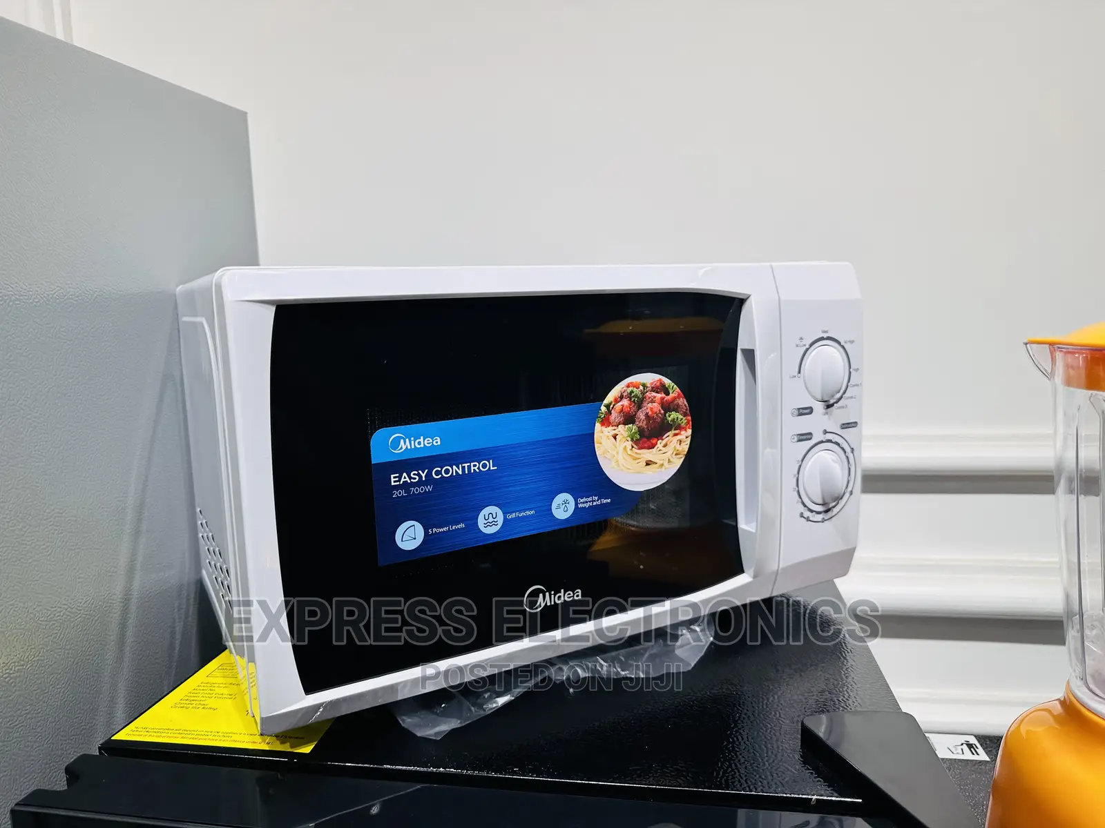 Very Nice White Midea Microwave Oven With Grill 20L
