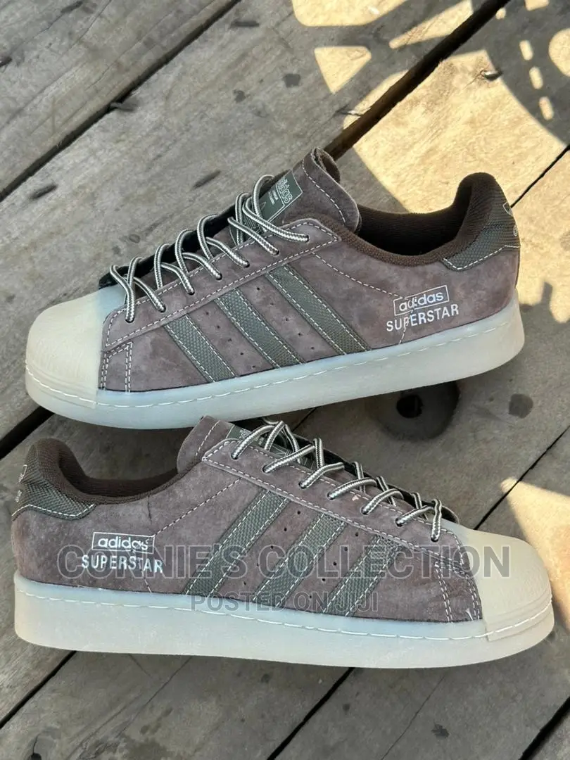 Adidas Superstar
