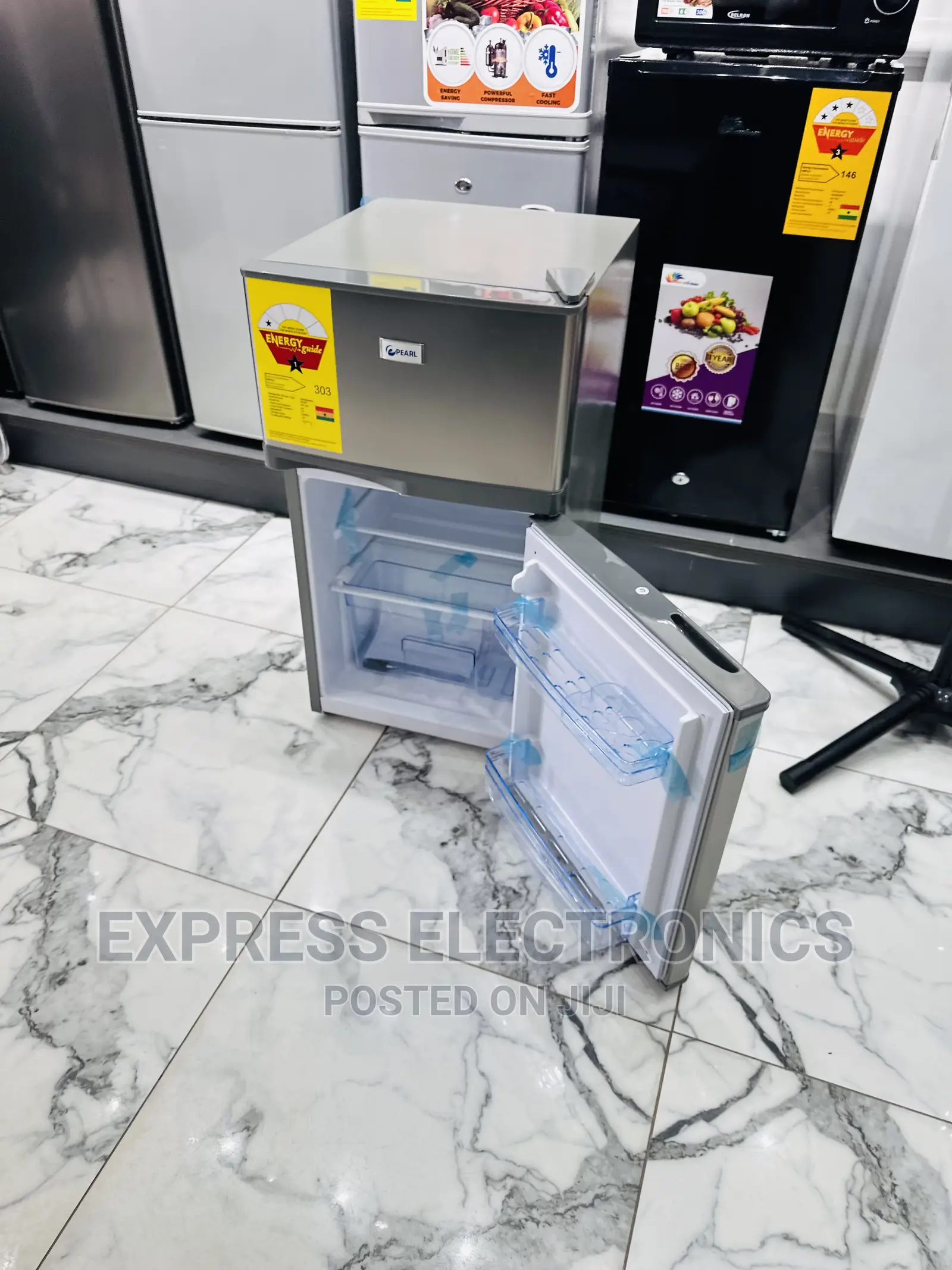 Compact Chiller Table Top Double Door Pearl Fridge