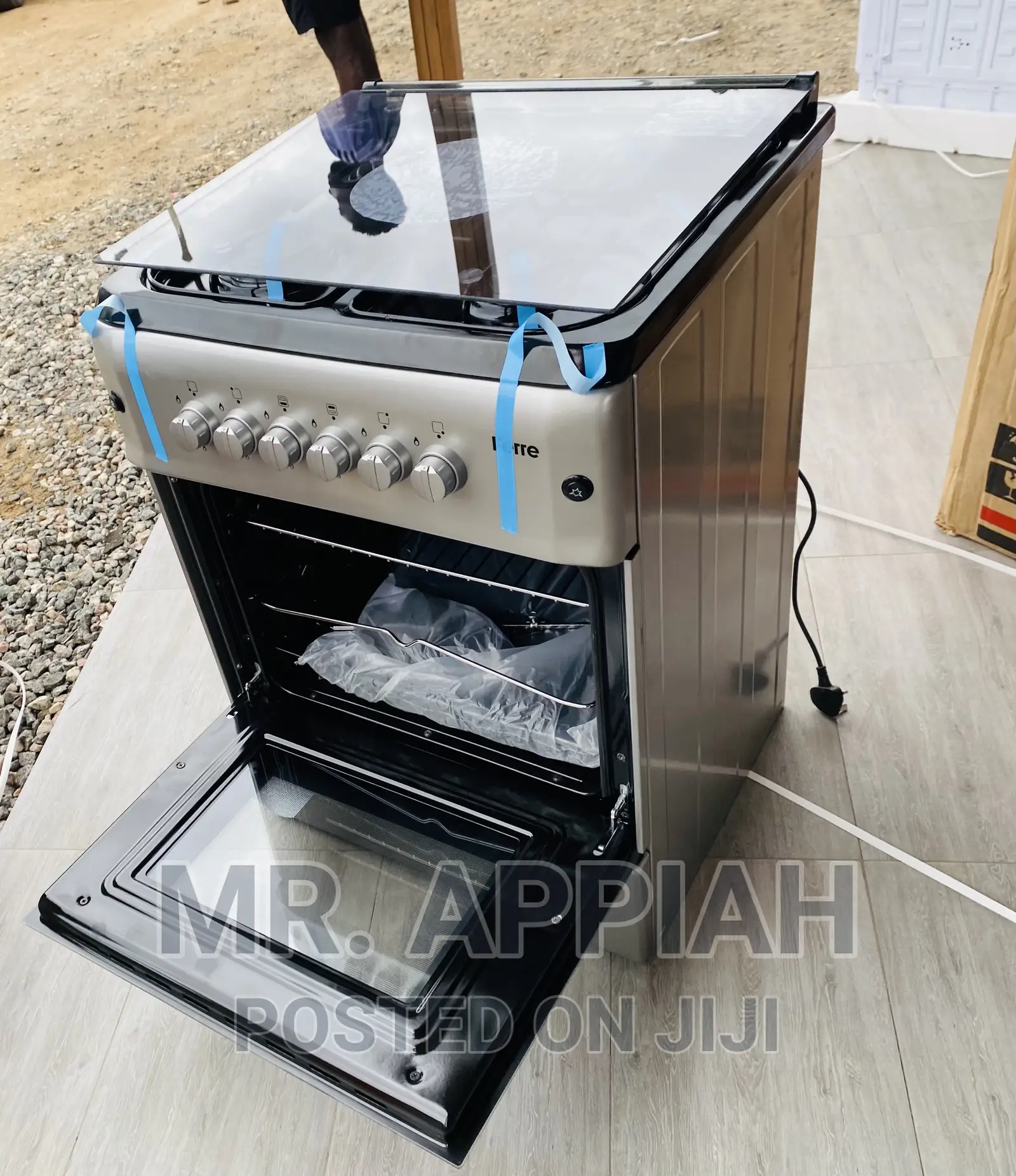 60x60 Ferre 4 Gas Burner With Oven and Grill(Gray) 