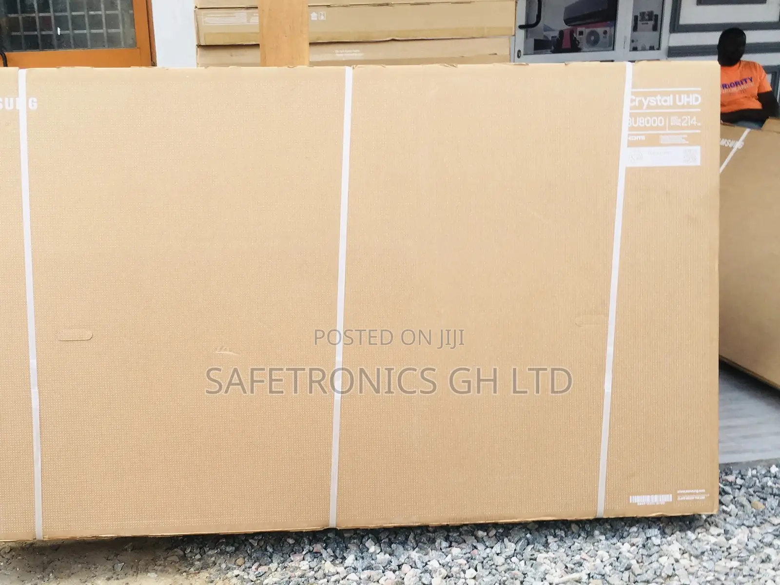 Black Samsung 85 Inches Glossy LED BU80 UHD Smart Tv 
