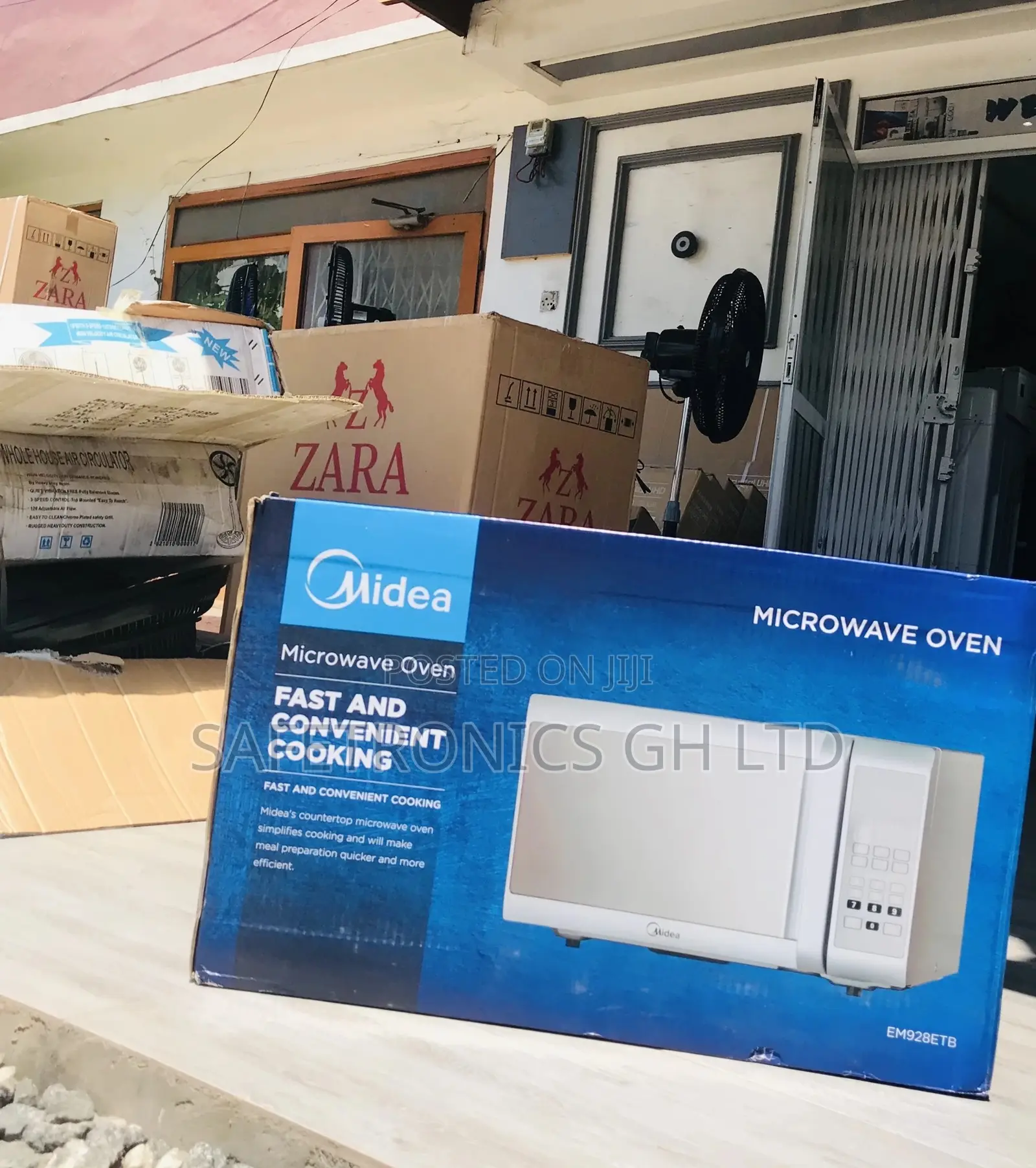 28 Liters Electric Midea Microwave EM928ETB Countertop