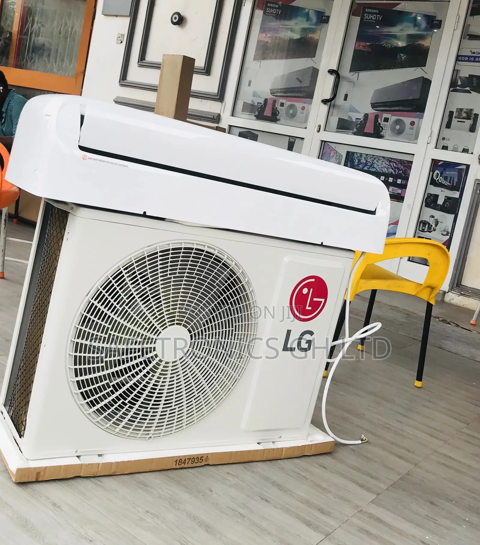 Inventor White 1.0hp Smart LG Electric Airconditioner