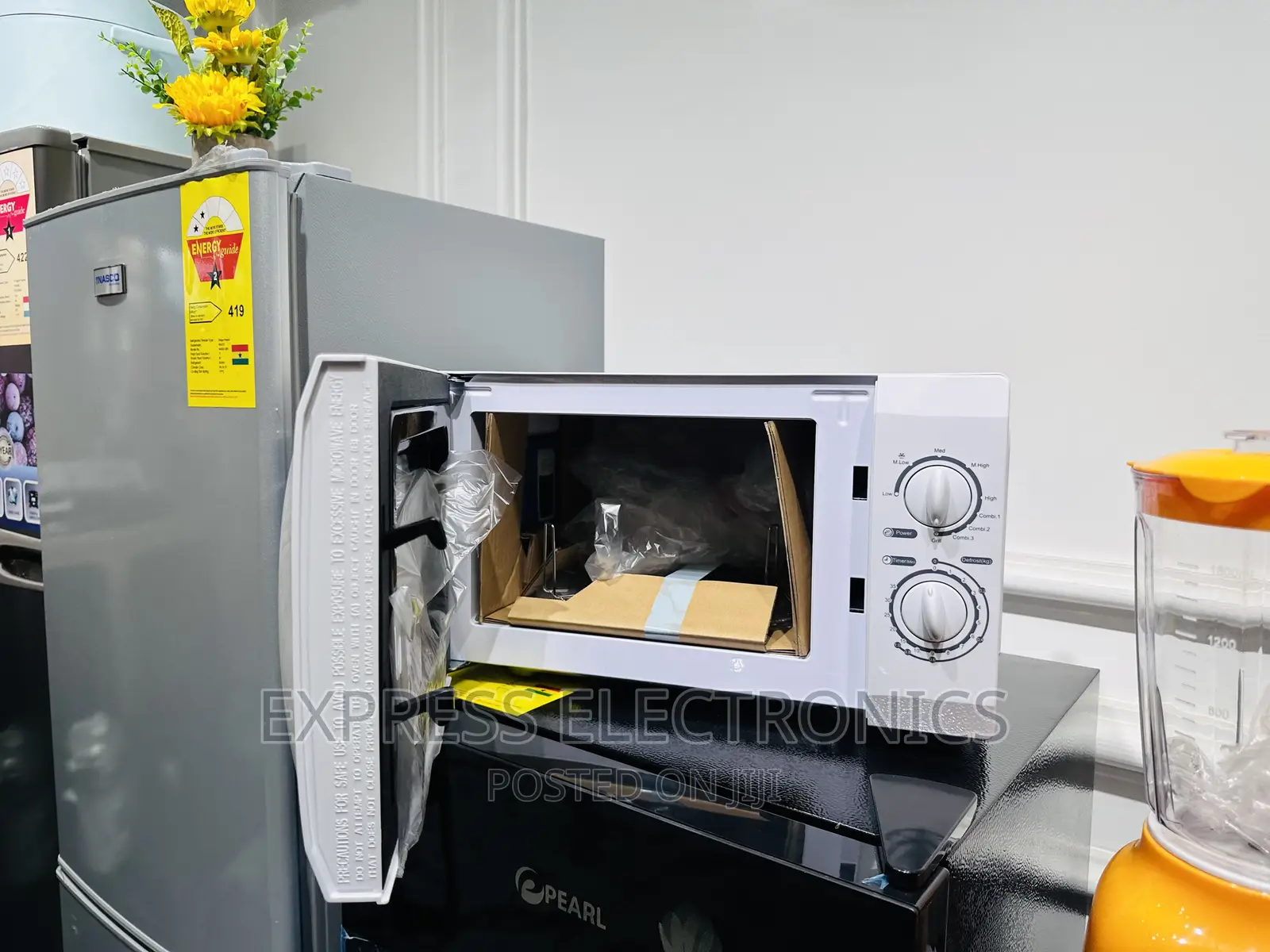 White Lovely  New Midea Microwave Oven Grill