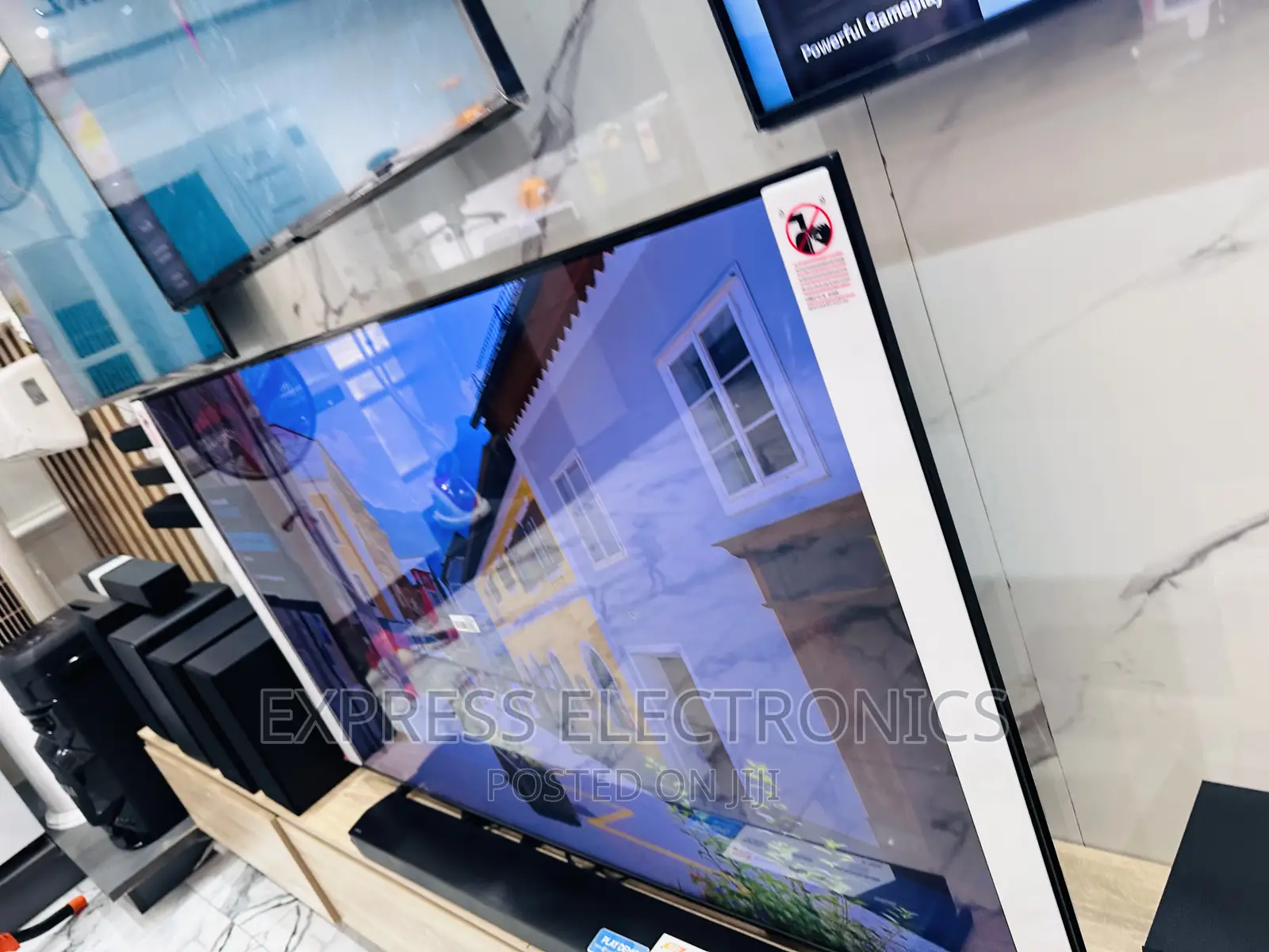 Entertainment Awaits Samsung 85”Bu8000 UHD Smart TV 