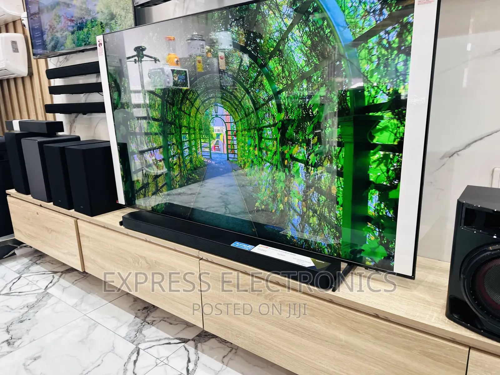 Experience Clarity 85Q70 B QLED UHD Smart 85” Samsung Tv