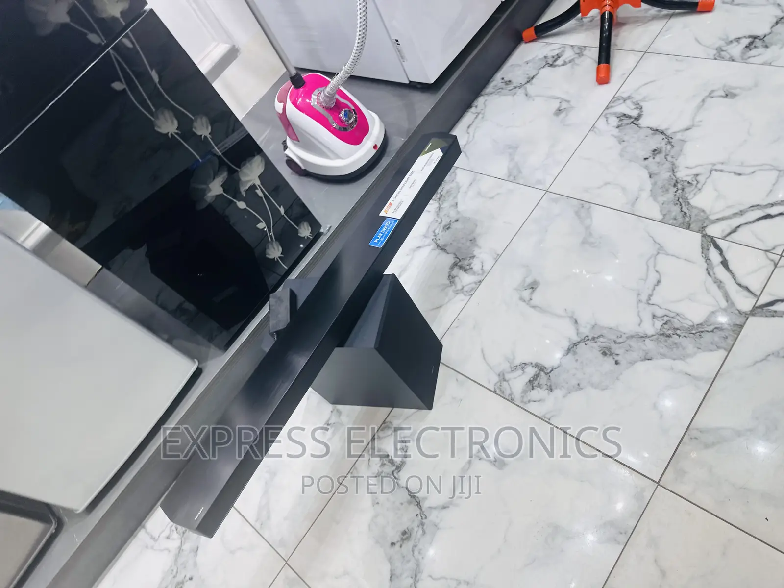 Ultra Modern Sleek Black Samsung C450 Soundbar With Woofer