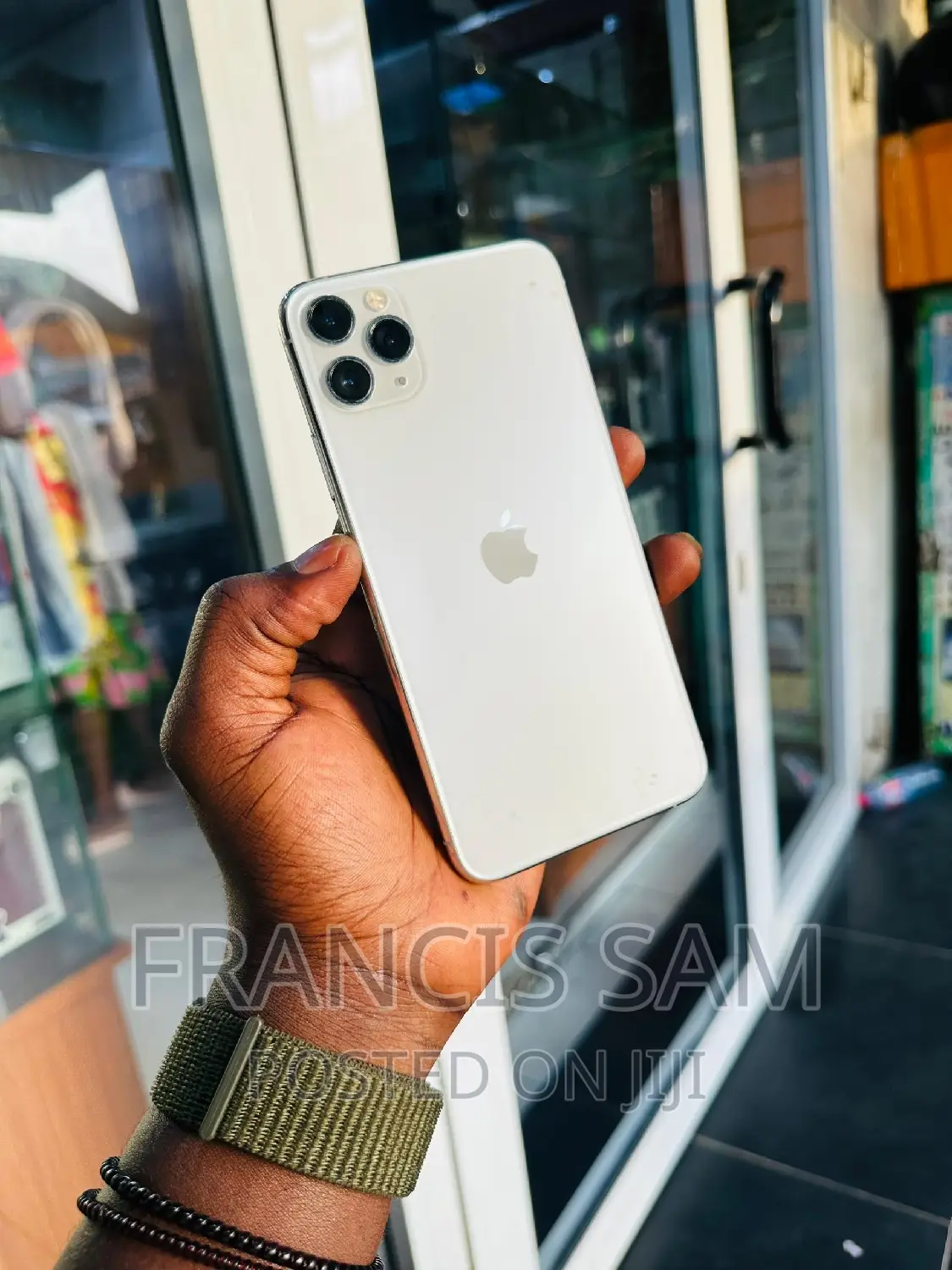 New Apple iPhone 11 Pro Max 256 GB Gold