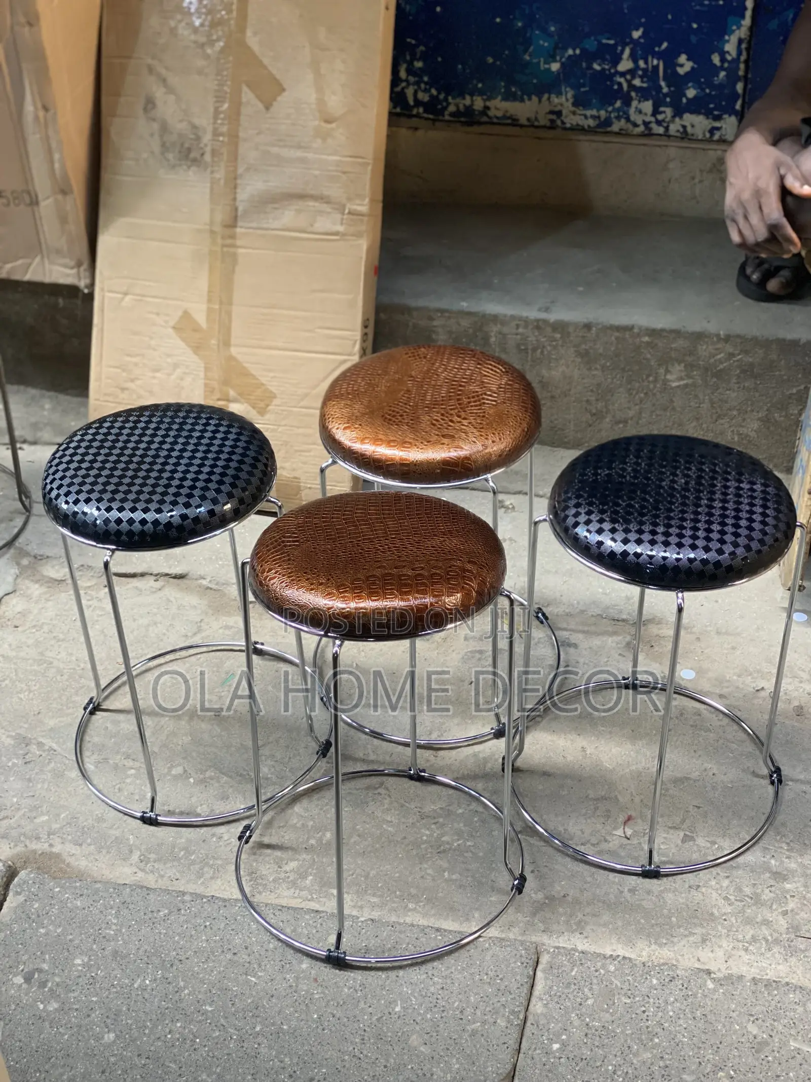 Chair ( Round Metal Chair )