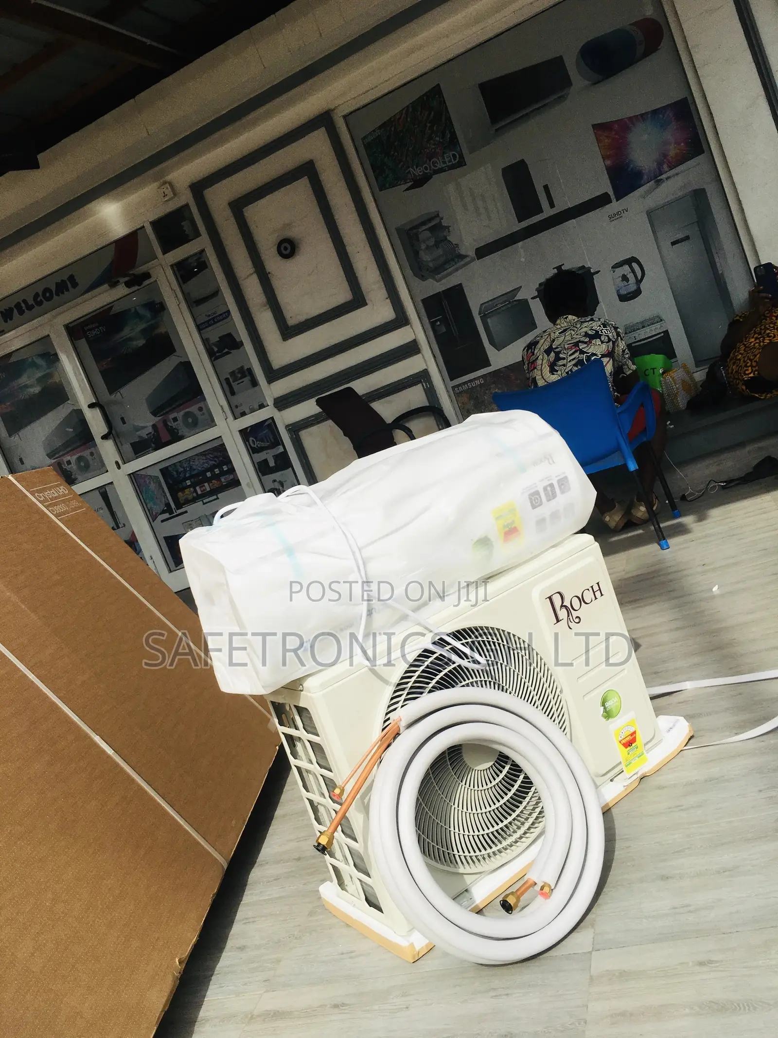1.5hp Split R410 Gas Essential White Roch Airconditioner