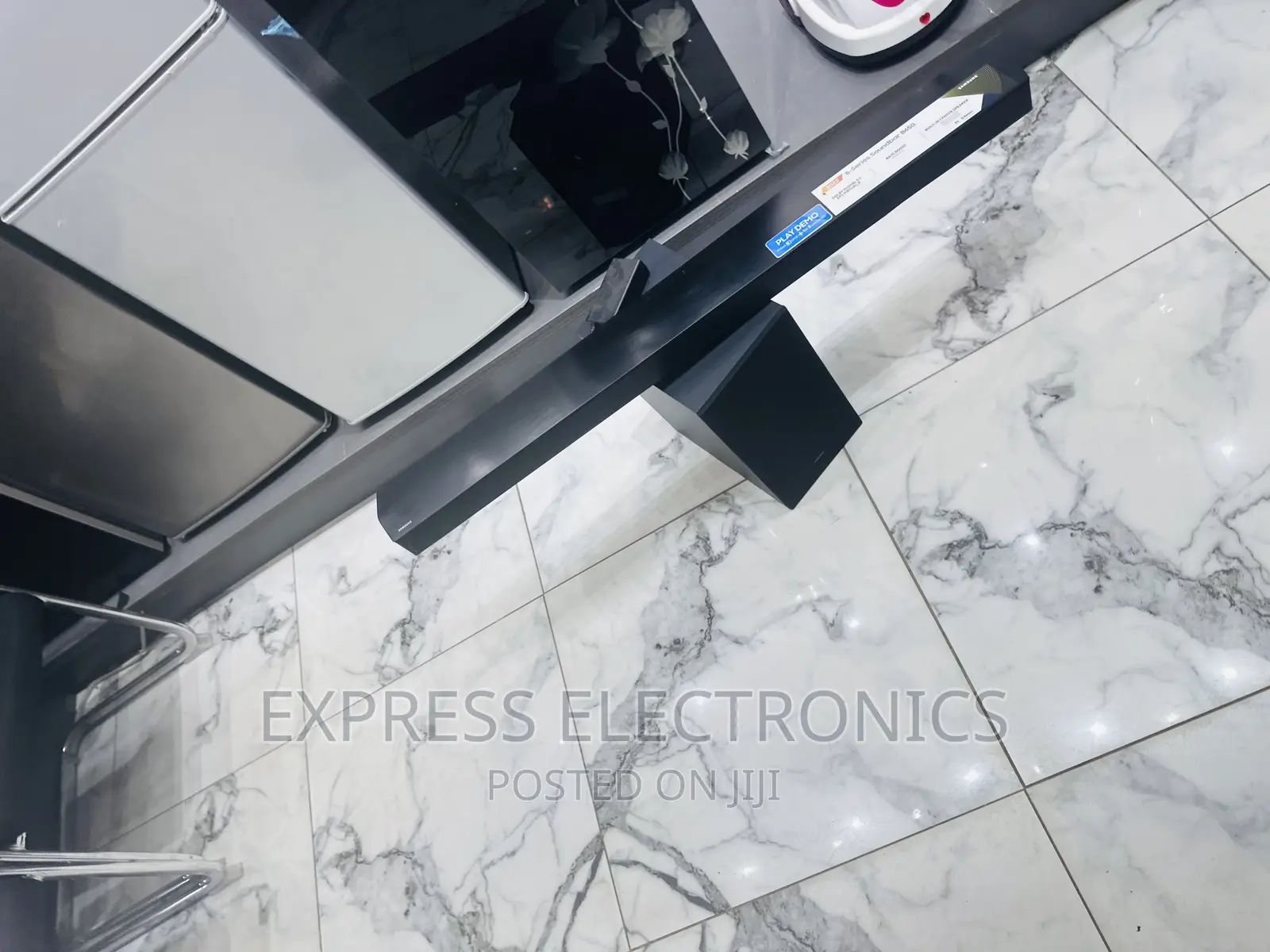 Surrounding Sound Bills Samsung Soundbar With B550