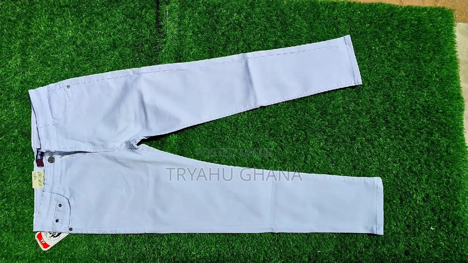 Men's White And Affordable Jeans