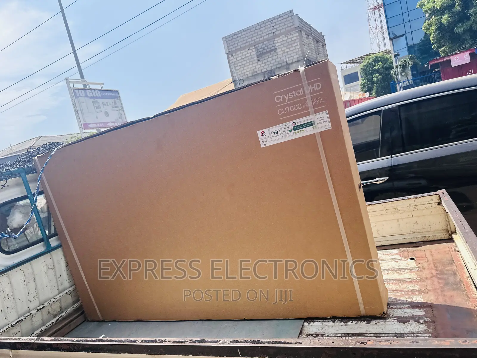 Better Sleek UHD Display Samsung 85”Bu8000