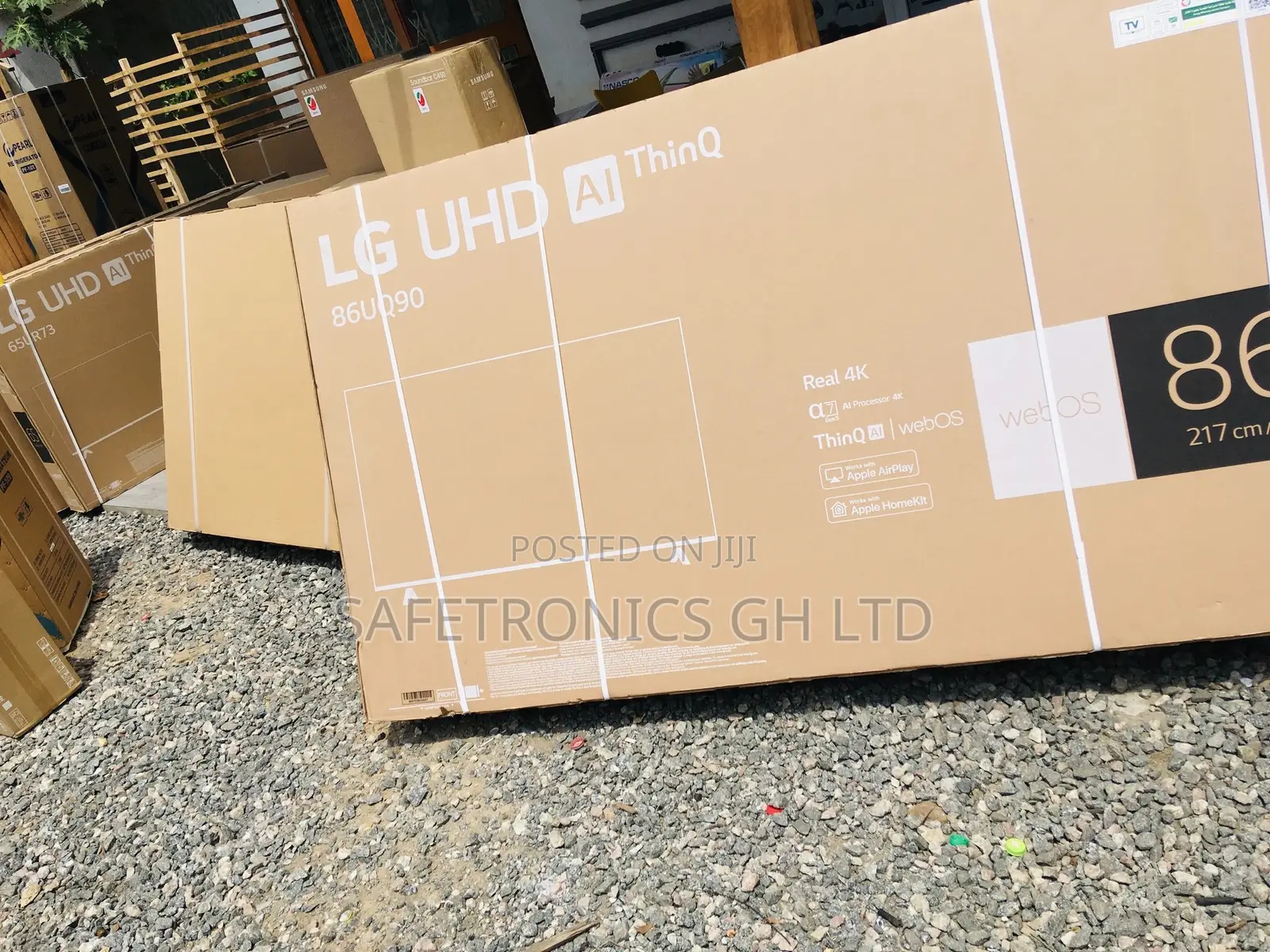 86 Inches Glossy LED UHD Smart LG UQ90 Black Electric Tv