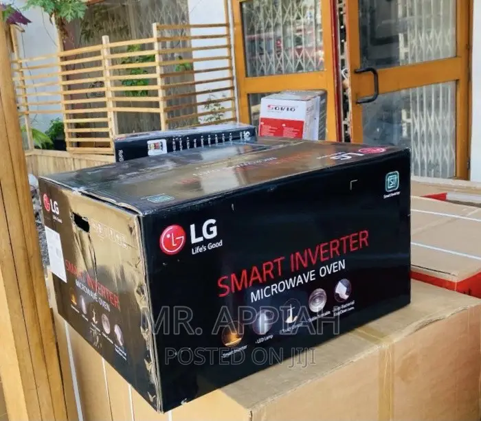 Brand  New LG MS4295CIS Countertop Electric Microwave .