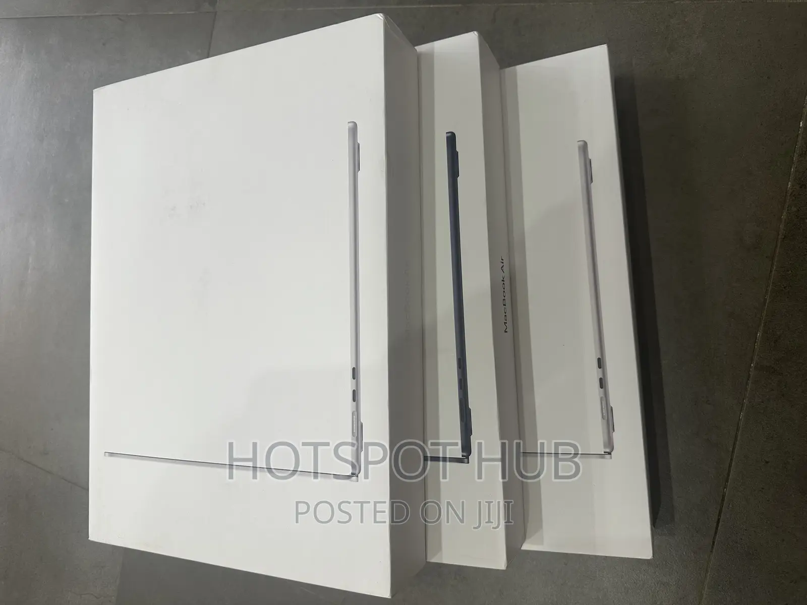 New Laptop Apple MacBook Air 2022 M2 8GB Apple M2 SSD 256GB