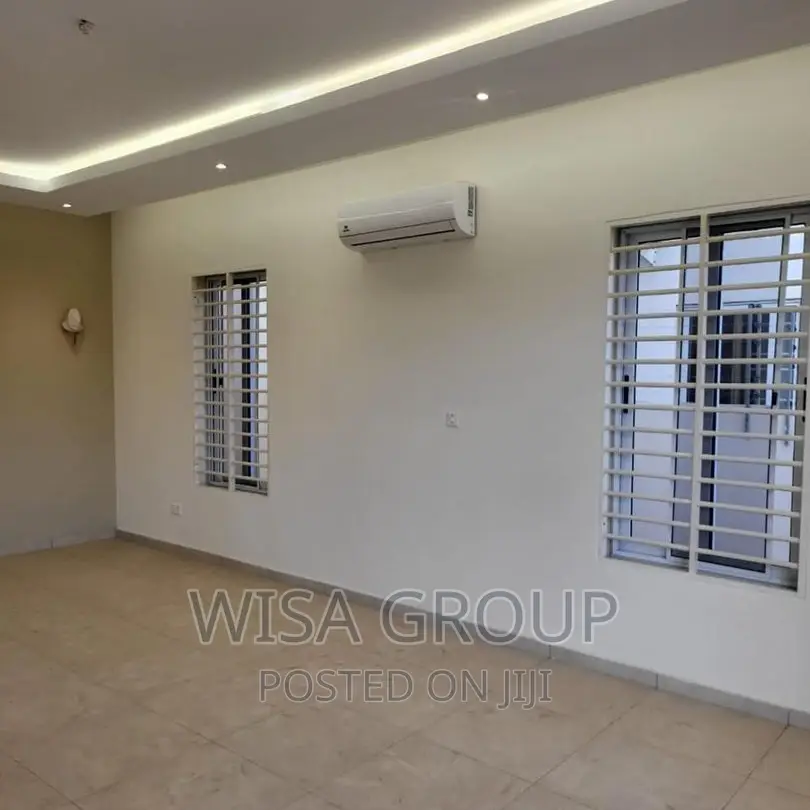 4bdrm Duplex in Wisa Groups, Accra Metropolitan for sale