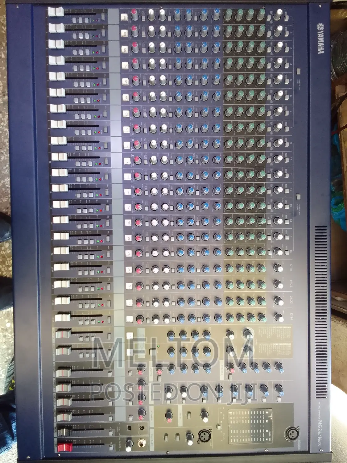 Yamaha Mg24/14fx 24channels Professional Mixer