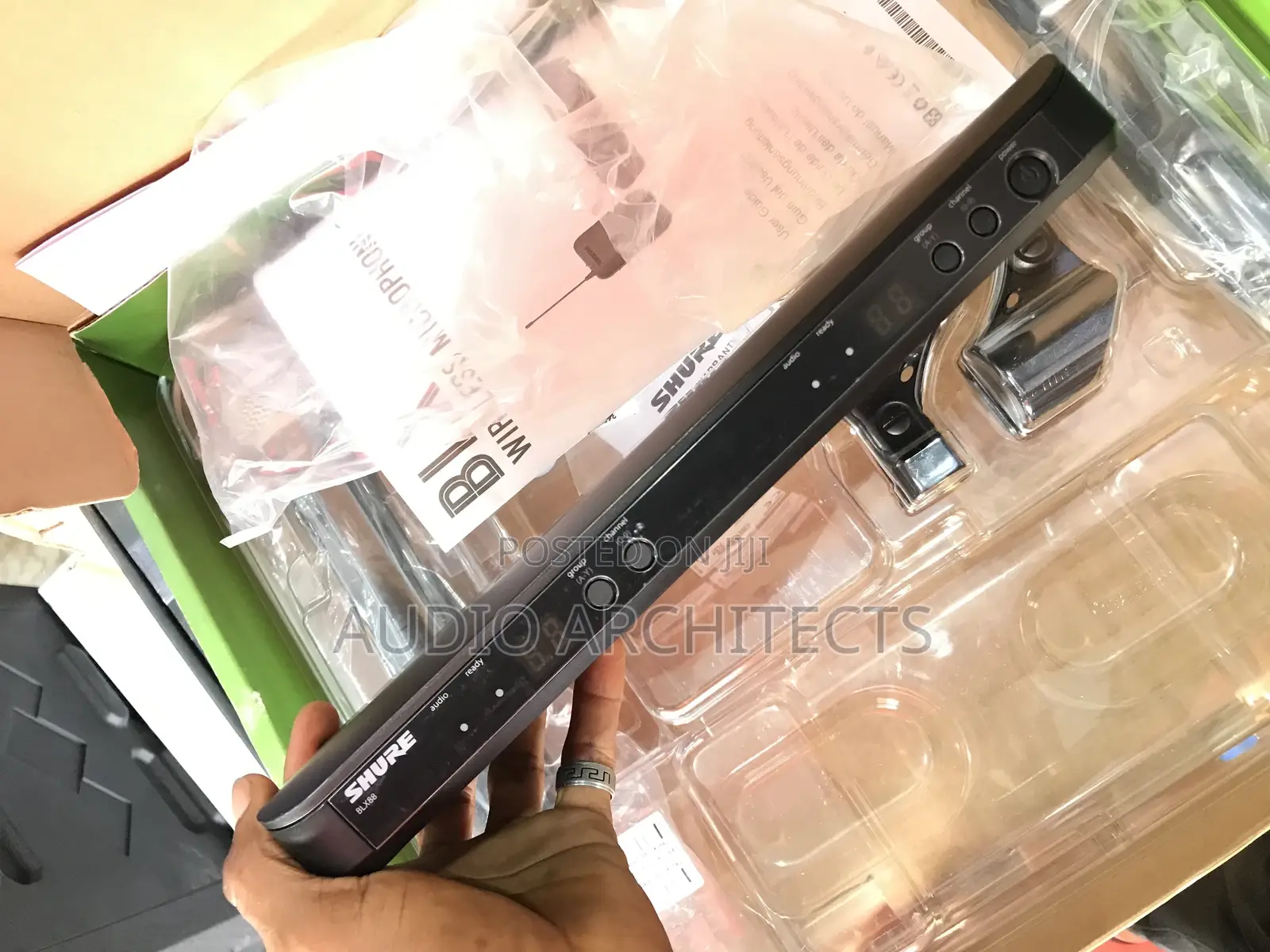 Shure BLX PG58 Cordless Microphone