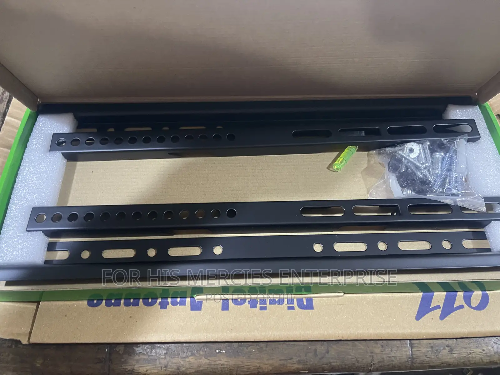 Medium Wall Mount