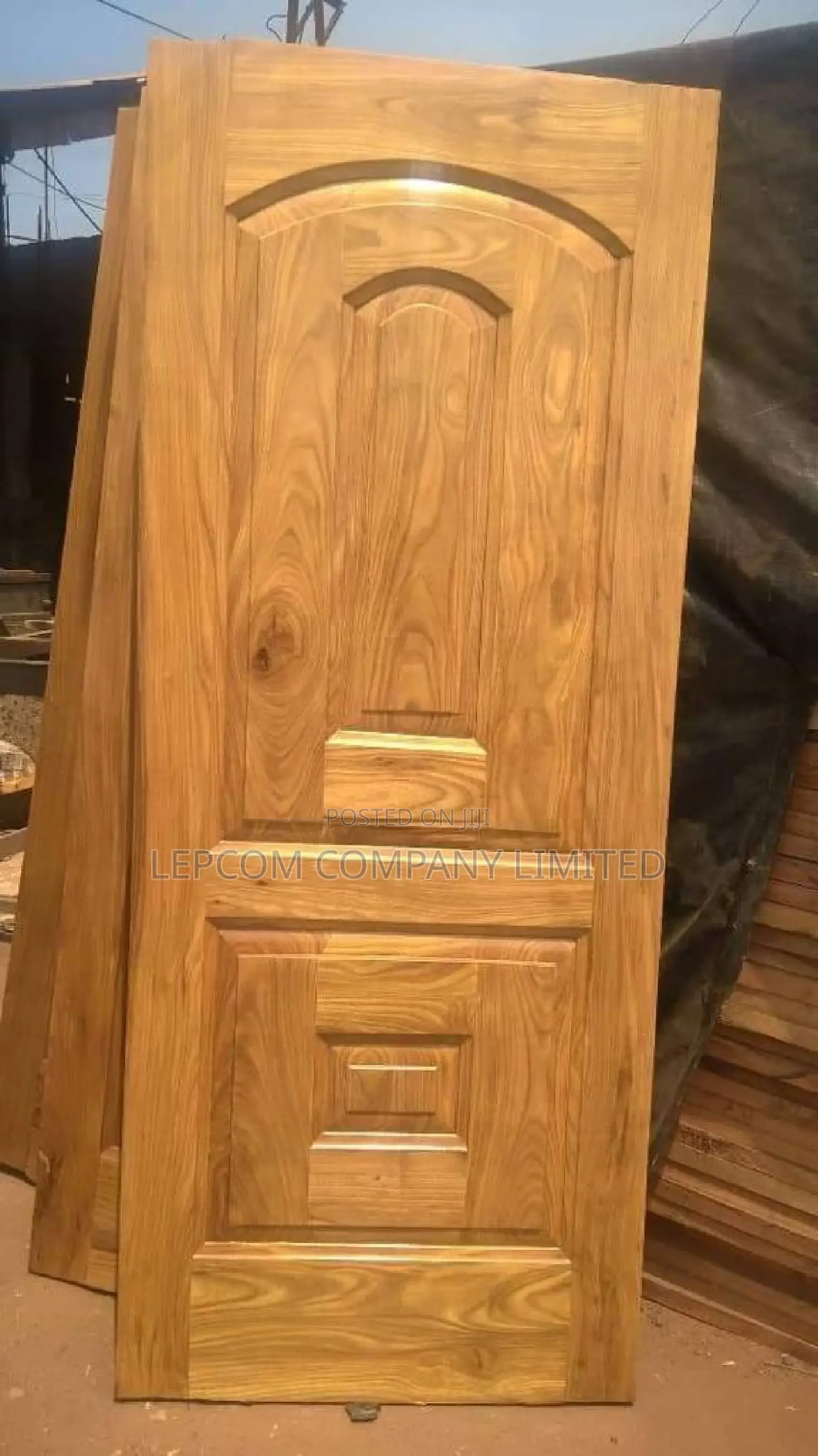 Wooden Door Available (33 and 27 Inches)