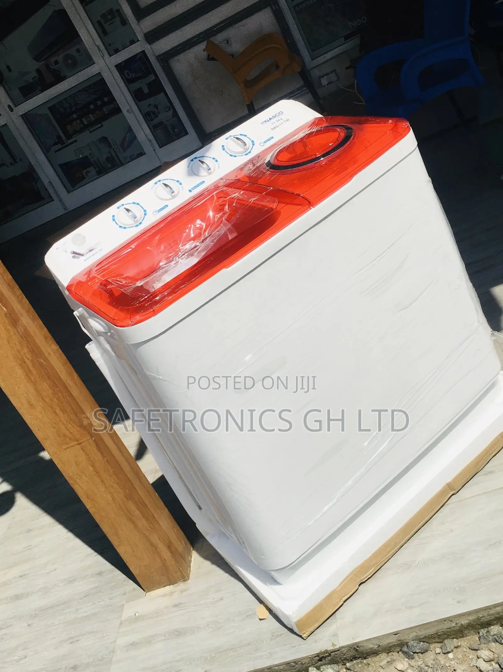 Semiautomatic Red/White Washingmachine Topload 11kg Nasco 
