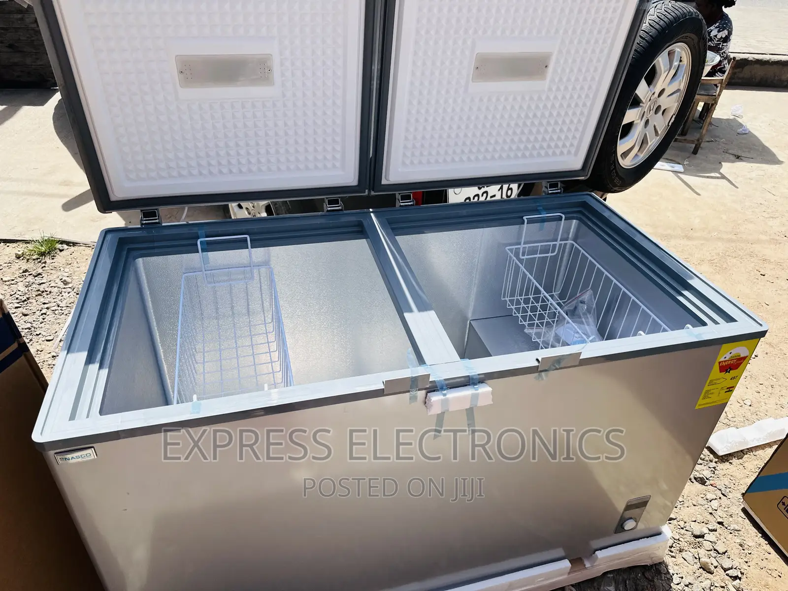 Eco Friendly Chest Double Door Freezer Nasco 425L