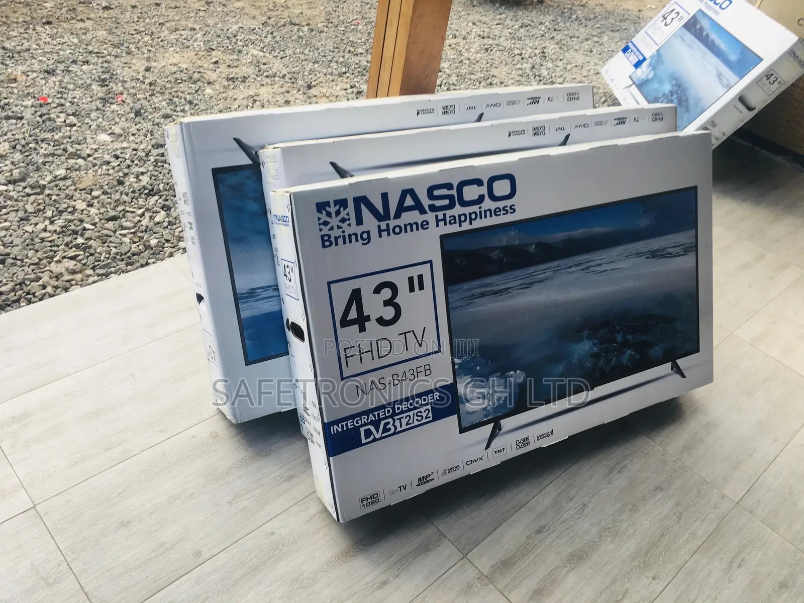 Black Nasco 43 Inches Digital Satelliet Glossy LED Tv 