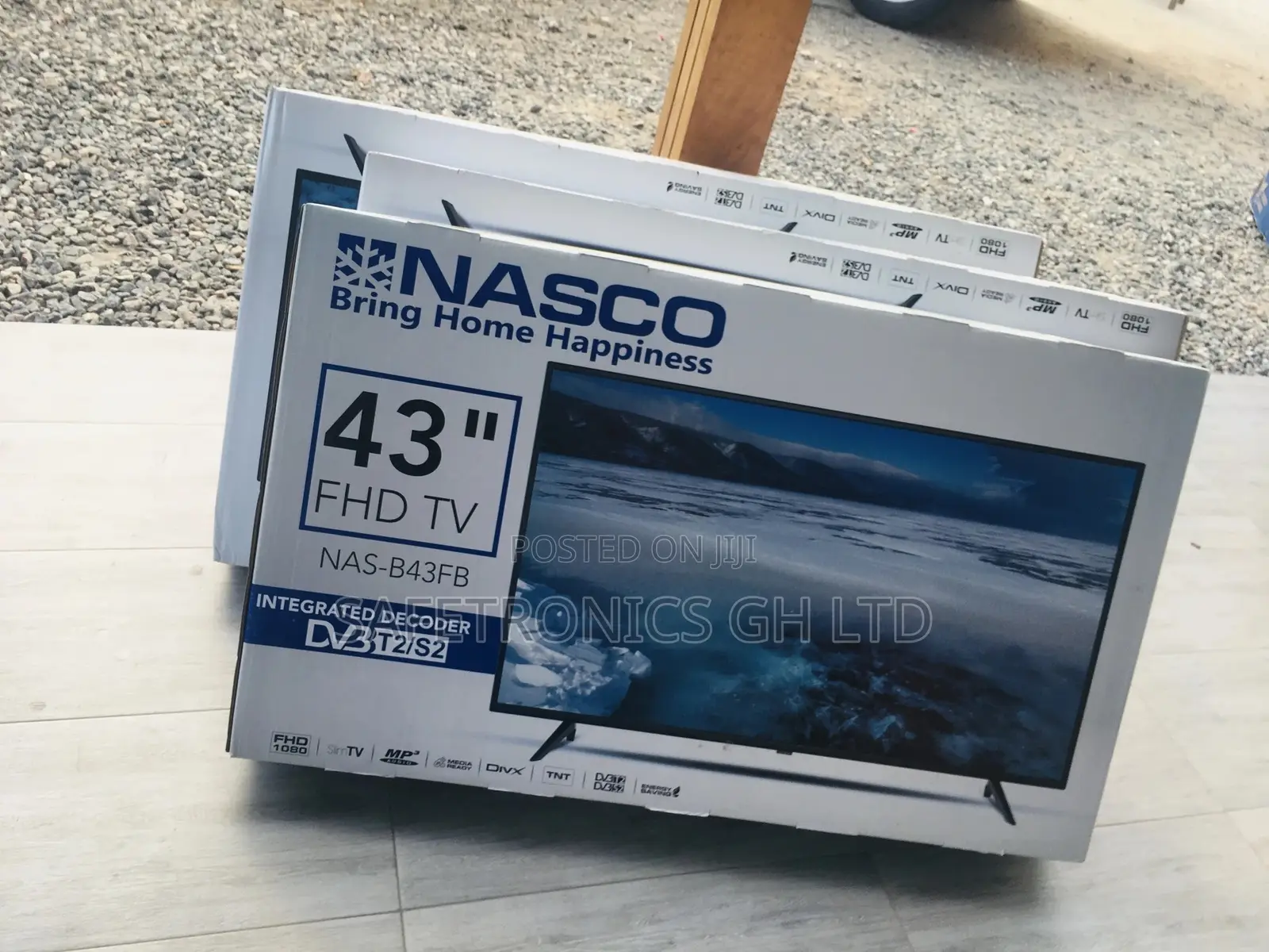 Satelliet Digital 43 Inches Glossy LED Nasco Black Tv