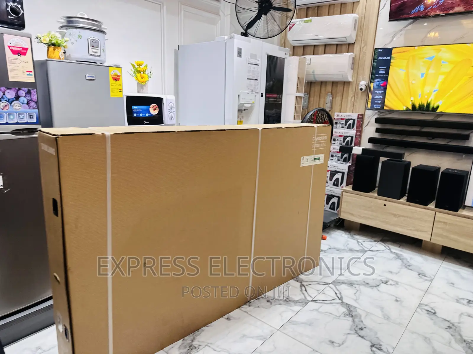 Ultimate Streaming UHD Smart Samsung 75”Cu7000 Tv 