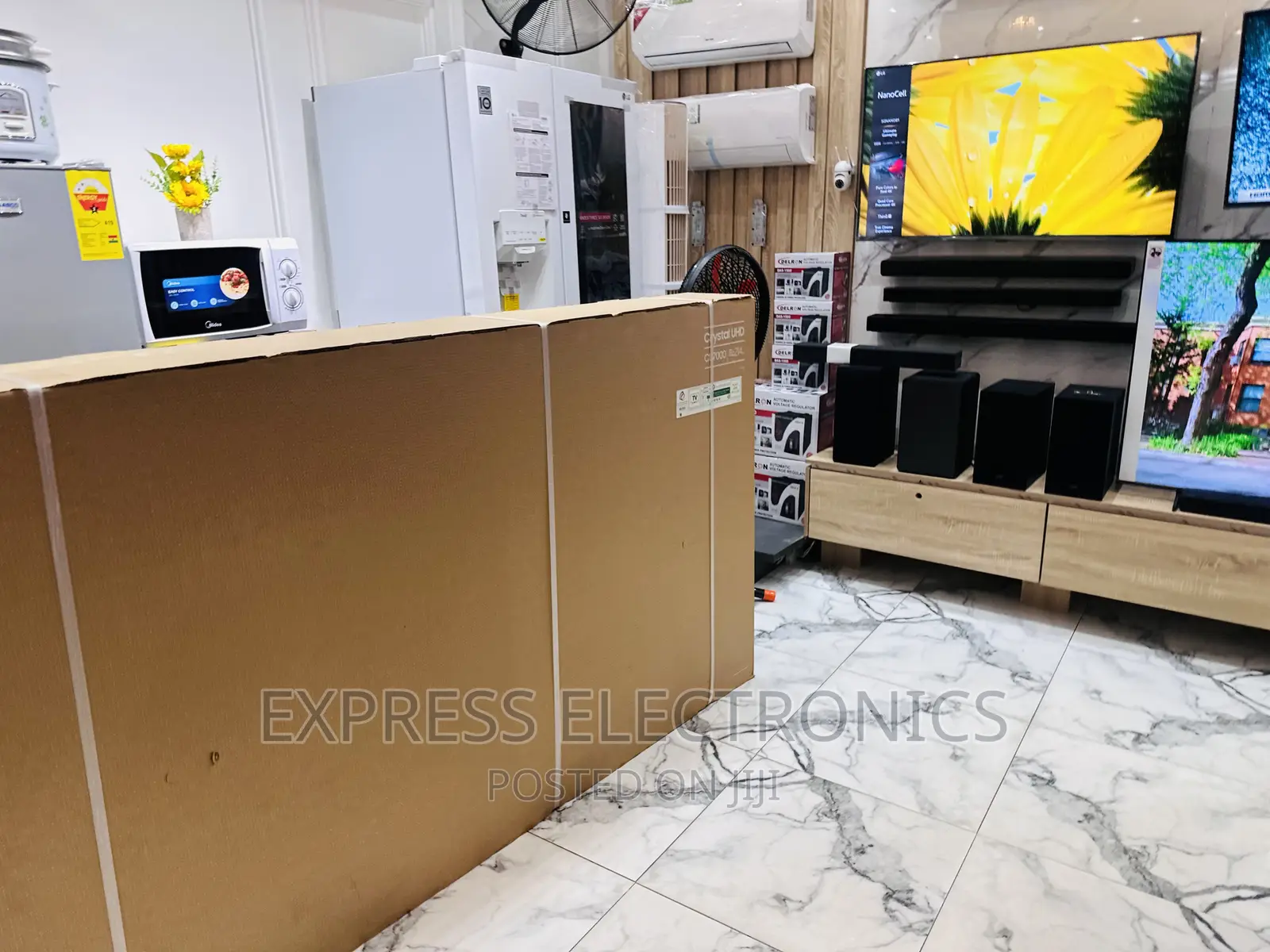 Ultimate Streaming UHD Smart Samsung 75”Cu7000 Tv 