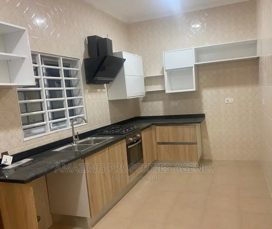 3bdrm House in Spintex for rent