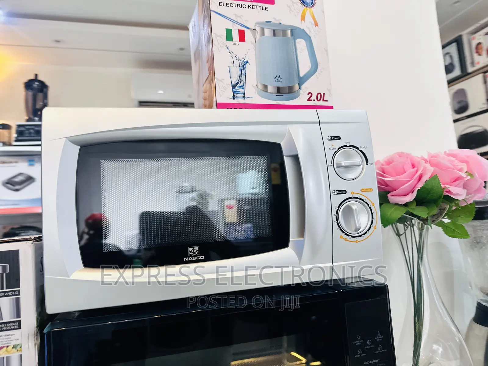 Very Classy White Midea Microwave Microwave MM720CFB