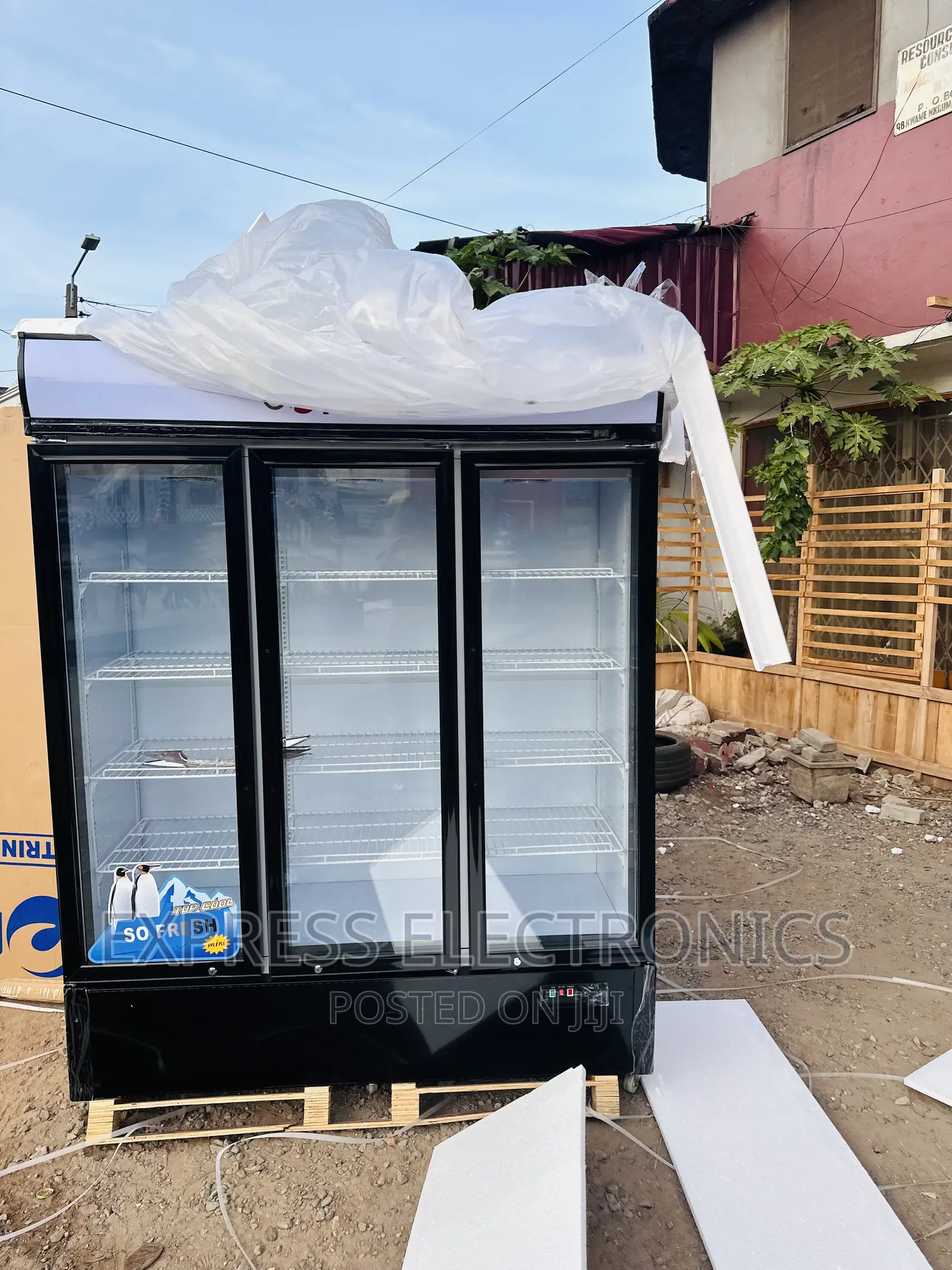 Better Deal on Pearl PVC-150 Display Fridge 3doors
