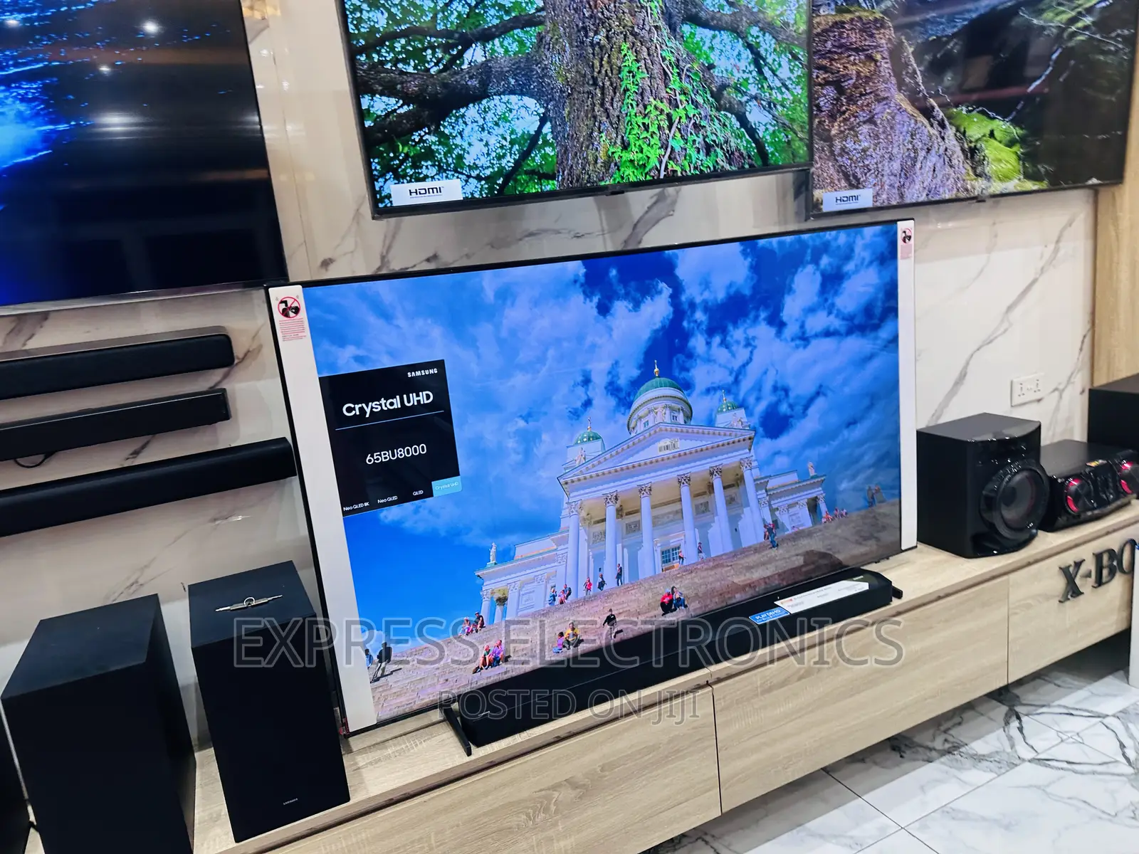 Naturally Crispy UHD LED Display Samsung 65”Cu8000