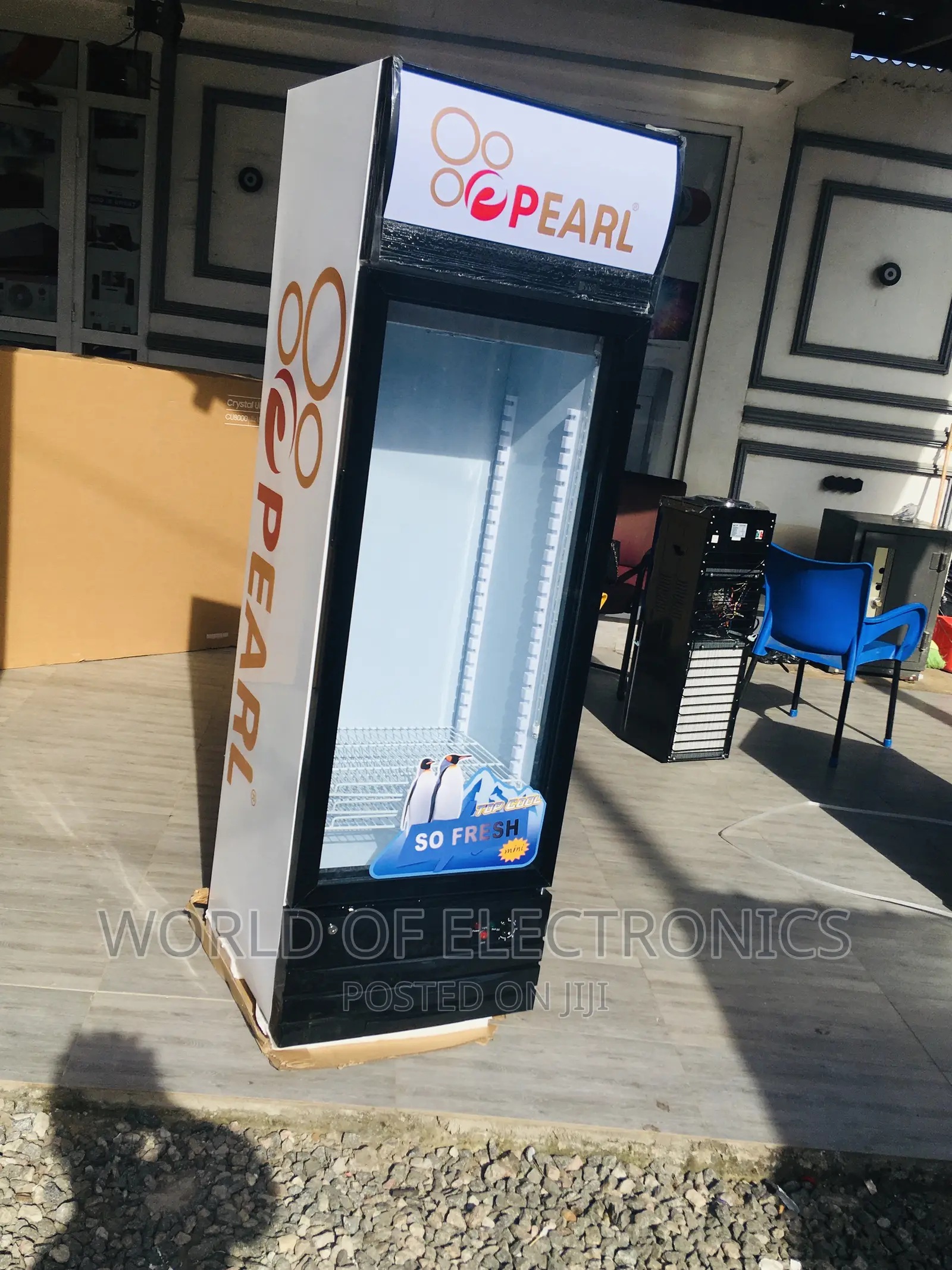 Very Affordable Price Pearl Display PVC-28 Single Door