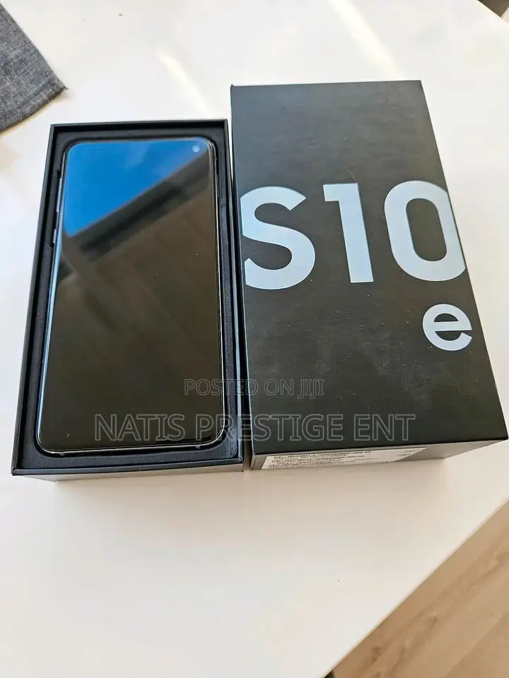 New Samsung Galaxy S10e 256 GB Black