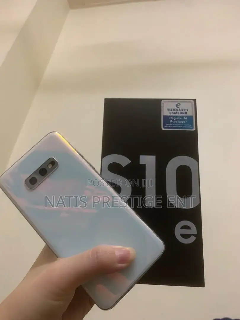 New Samsung Galaxy S10e 128 GB Black