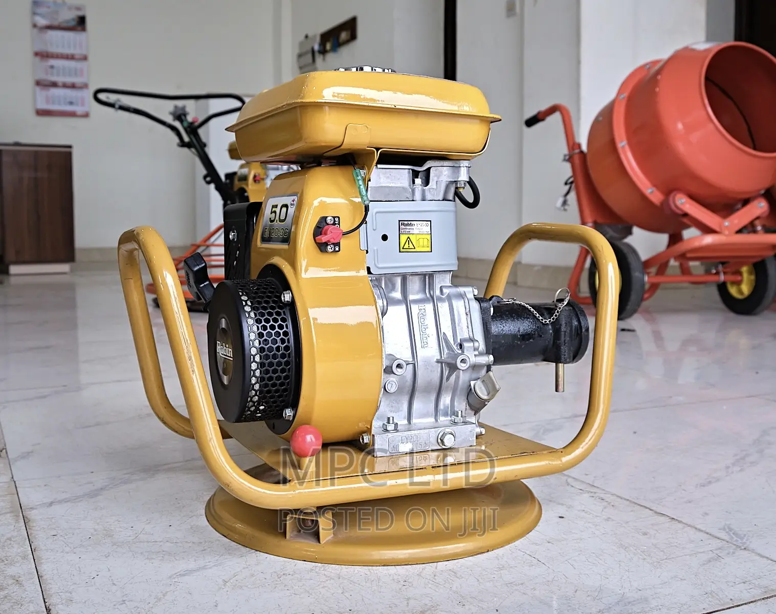 Concrete Vibrator (Robin Engine)