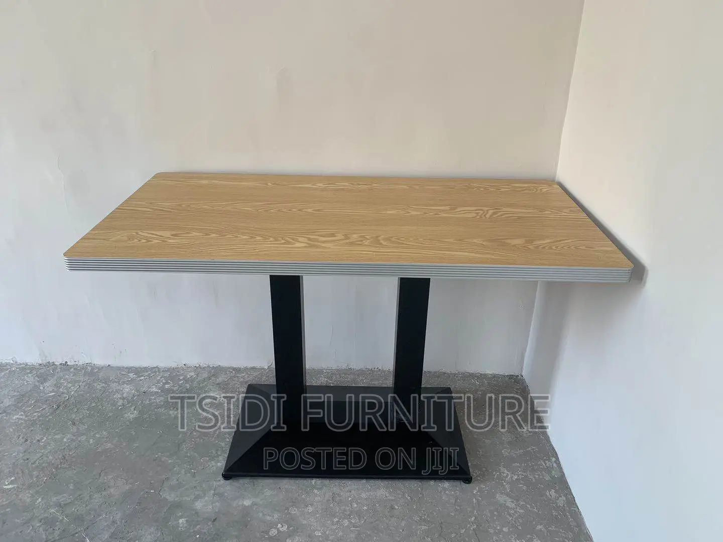 Quality Bar Table Is Available
