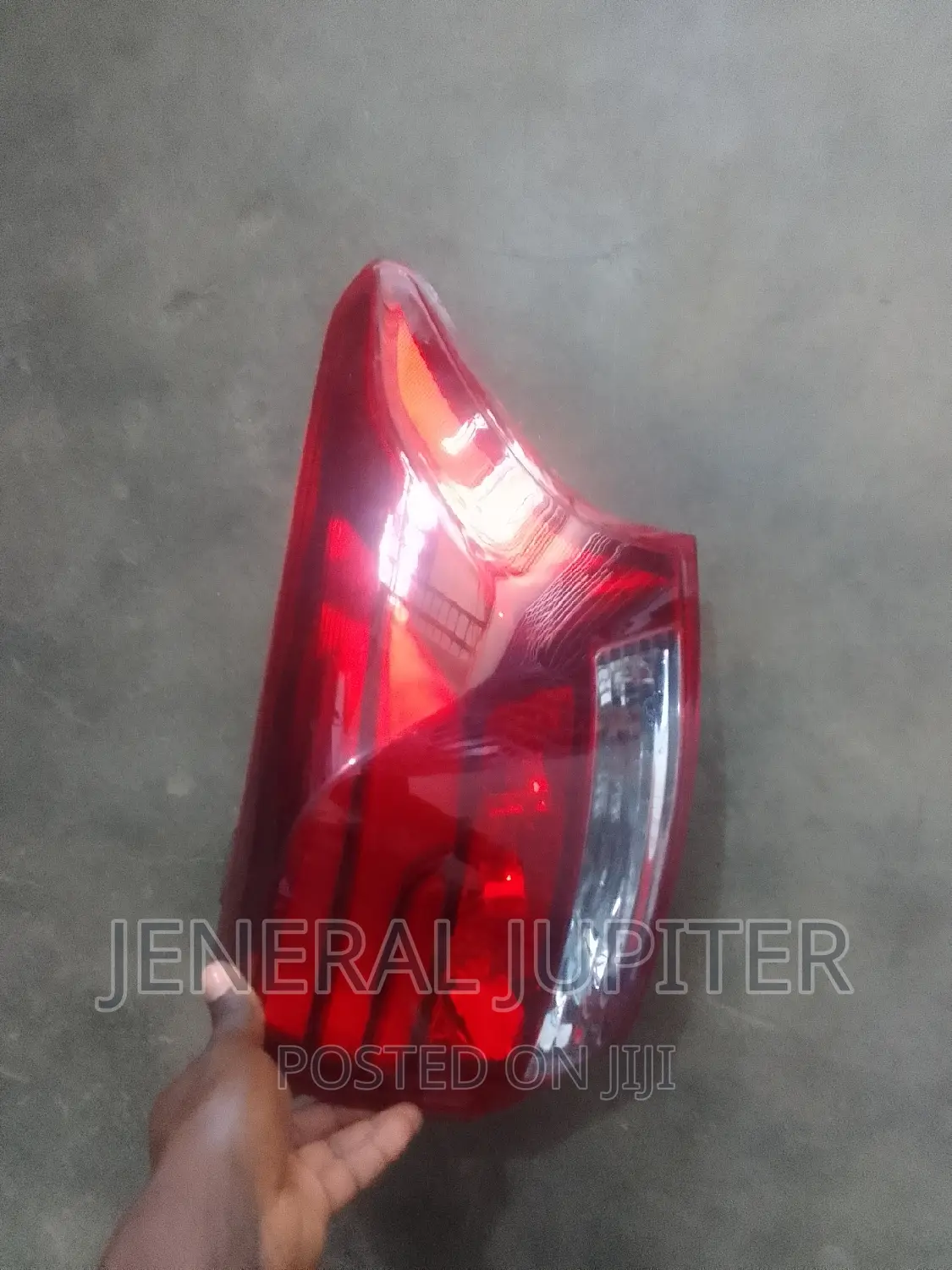 Mitsubishi Outlander 2016,2017,2018 Tail Light Right.