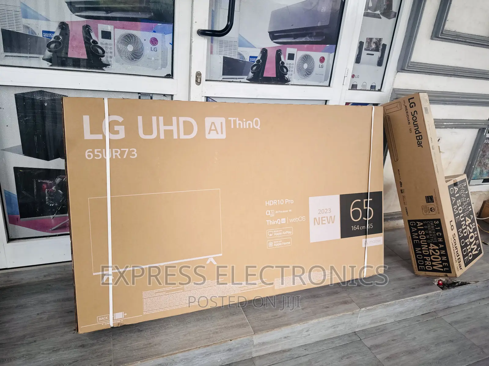 Ultra Wide Color UHD Smart LG LED 65”UR730
