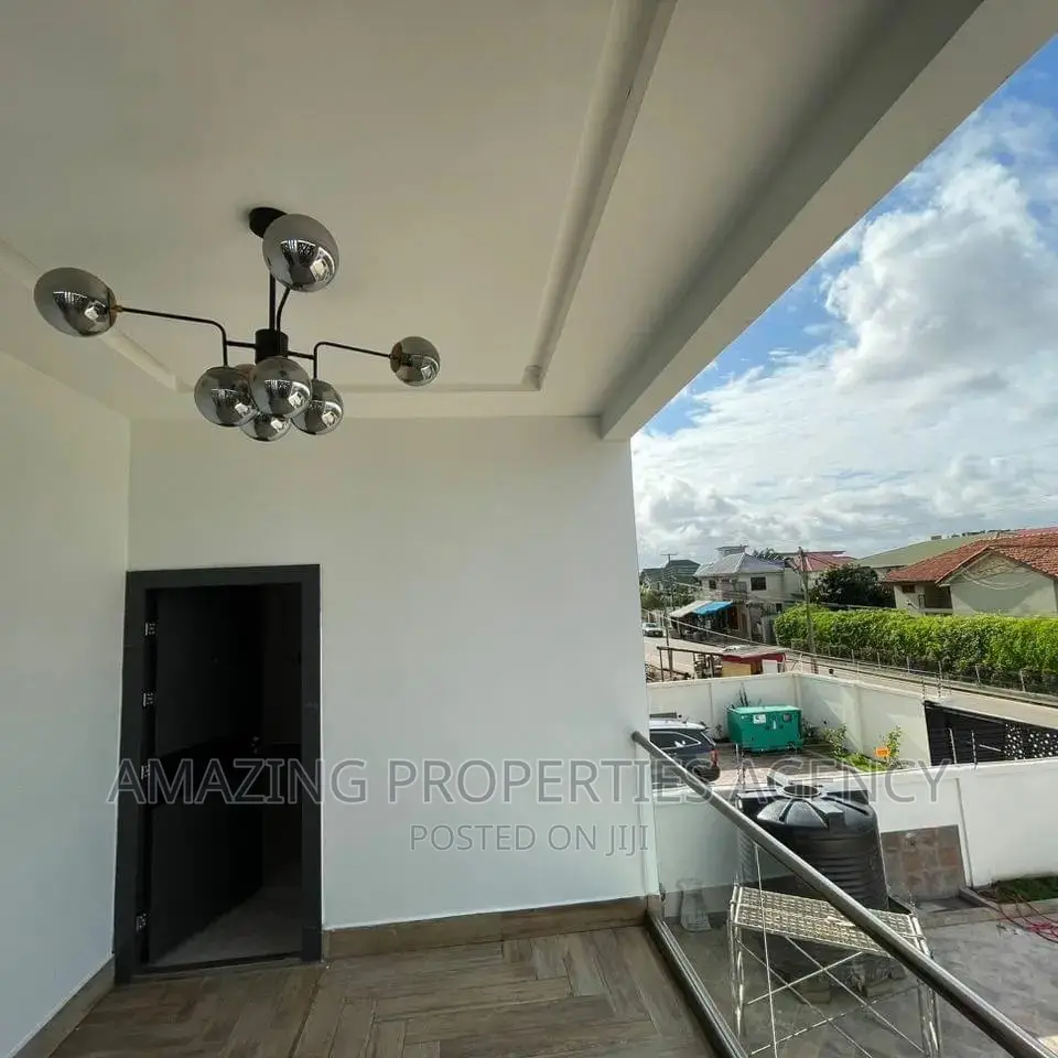 4bdrm House in Spintex for sale