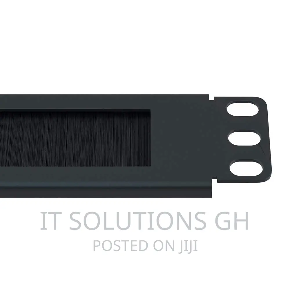 1U Brush Cable Manager