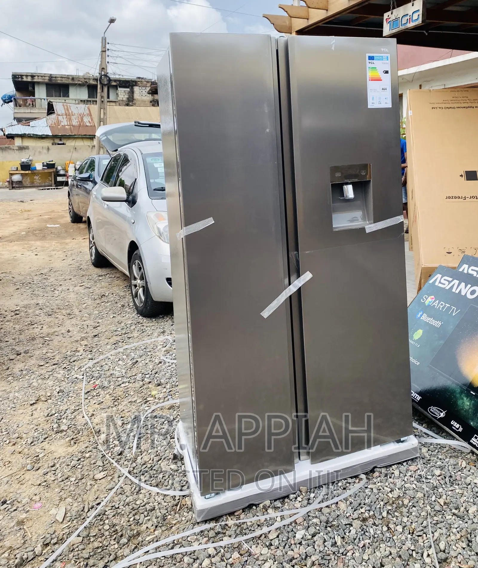 Fast Chilling TCL P520SBN Side by Side Fridge + Dispenser.