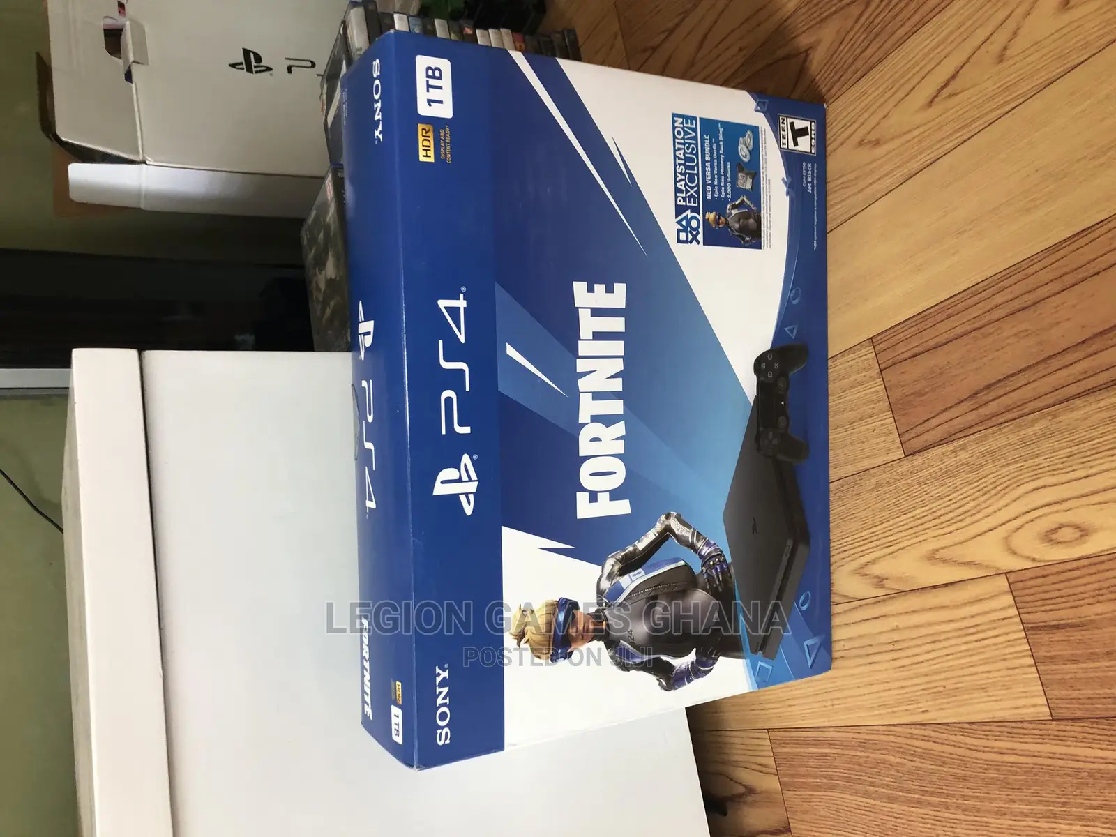Playstation 4 (PS4) Slim 1 TB Fortnite Bundle