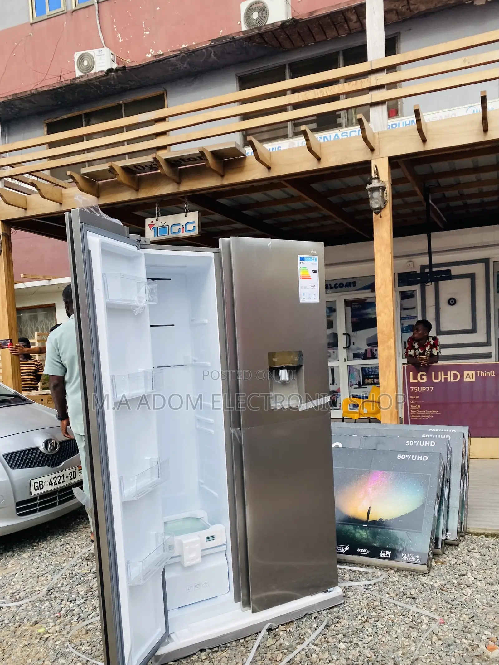 TCL P520SBN Side by Side Electric Refrigerator(607ltr).