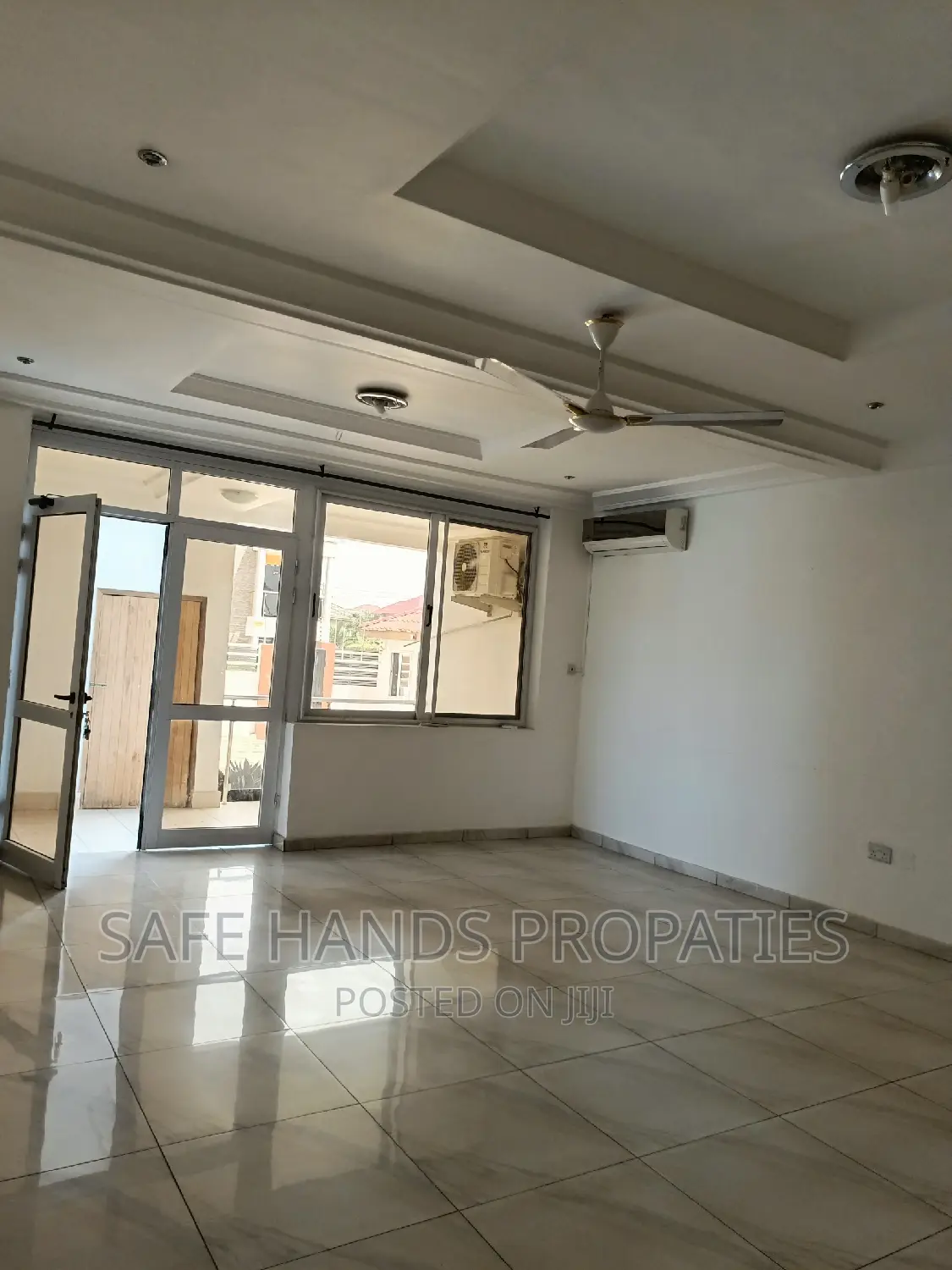 2bdrm Apartment in Adjiriganor for rent