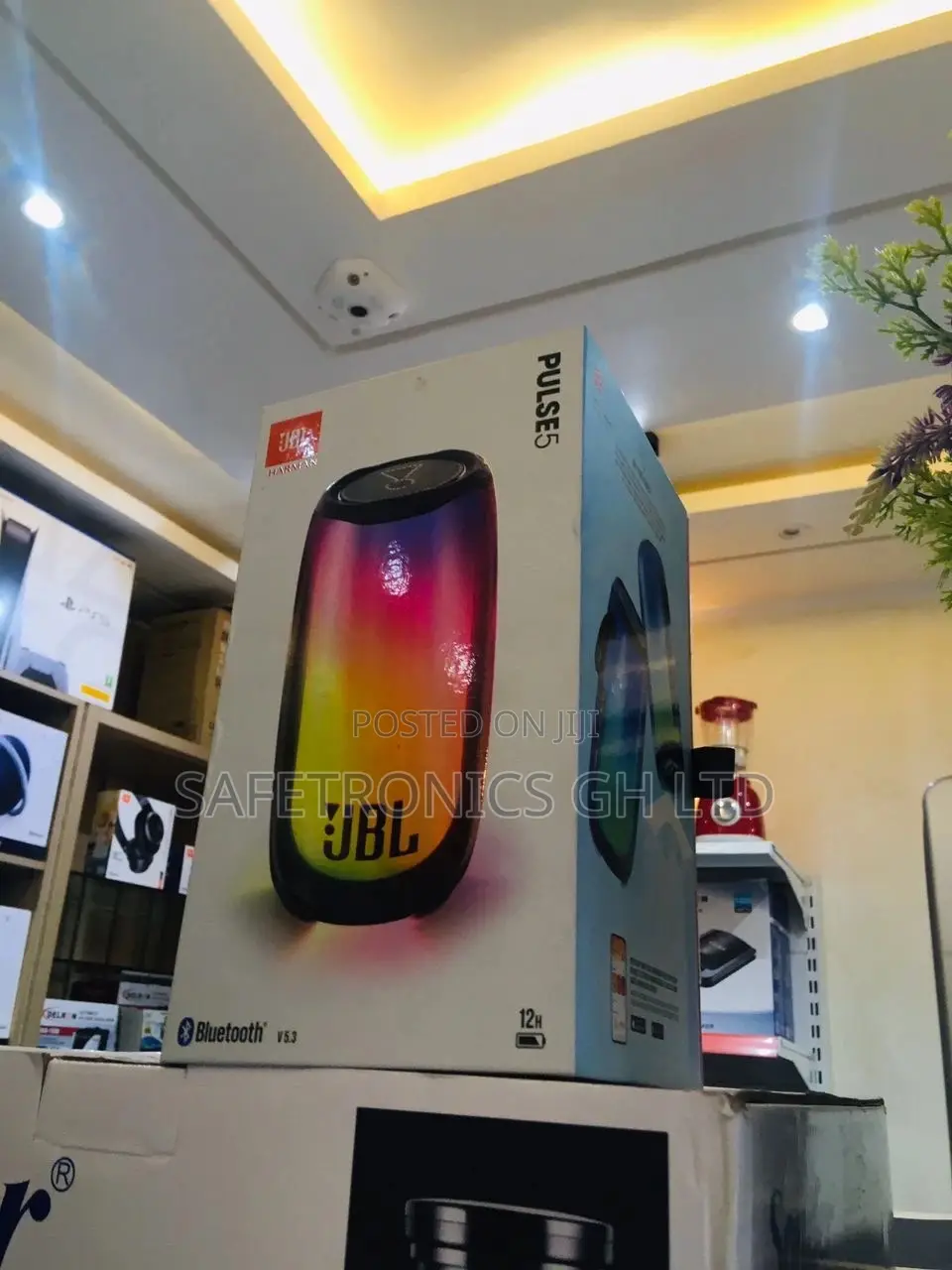 Black Bluetooth JBL Pulse Charge 5 Wireless Electric