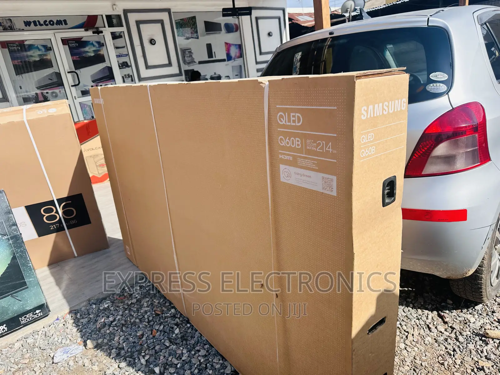 Enjoy Beautiful  Slim UHD Smart Samsung 85”Q60B